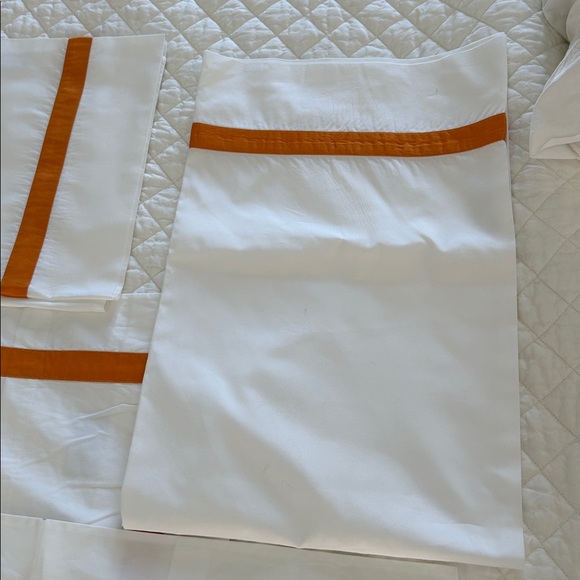 Matouk - Picture 3 of 3